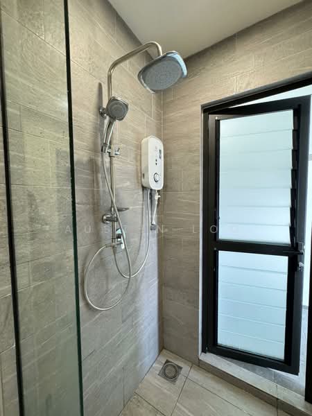 Servis Apartment untuk Disewa di Atwater : Service Residences - Austin Loo - Bathroom - PropertyGuru.com.my