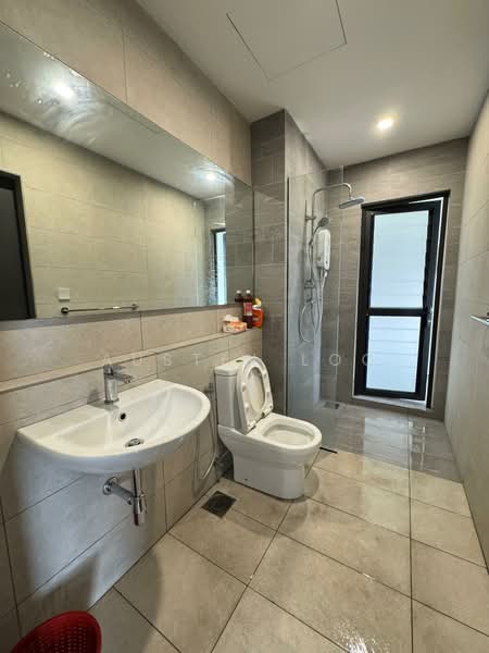 Servis Apartment untuk Disewa di Atwater : Service Residences - Austin Loo - Bathroom - PropertyGuru.com.my