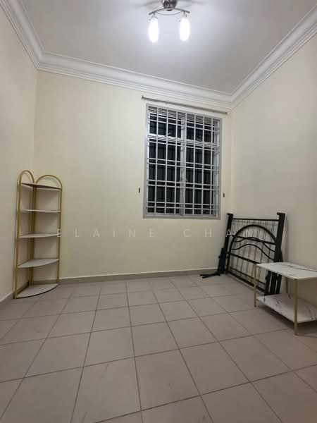 Apartment for Sale at Lake View Suites - Elaine Chan - Bedroom - PropertyGuru.com.my
