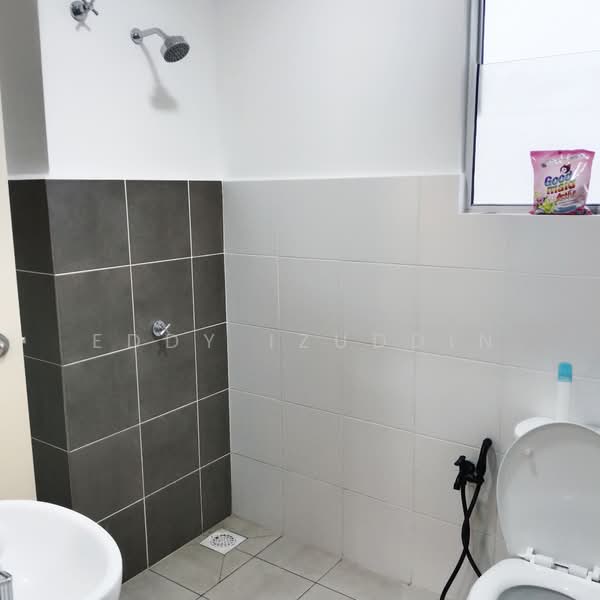 Rumah Teres 2 Tingkat untuk Disewa di Seremban 2 (Negeri Sembilan) - Eddy Izuddin - Bathroom - PropertyGuru.com.my