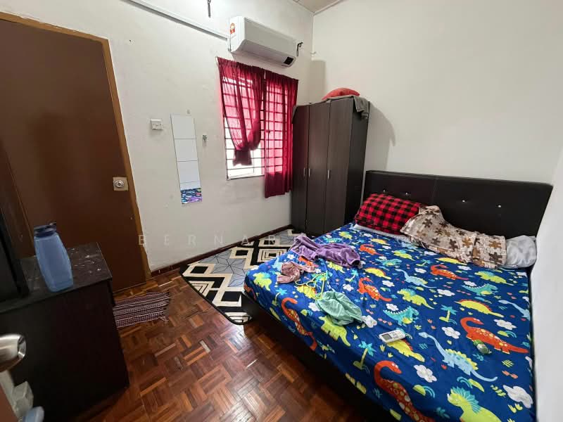 Rumah Teres 2-Tingkat untuk Dijual di Saujana Rawang (Rawang) - Bernard Ong - Bedroom - PropertyGuru.com.my