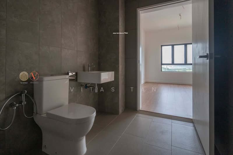 Kondominium untuk Dijual di Tuai Timur - Vitas Tan - Bathroom - PropertyGuru.com.my