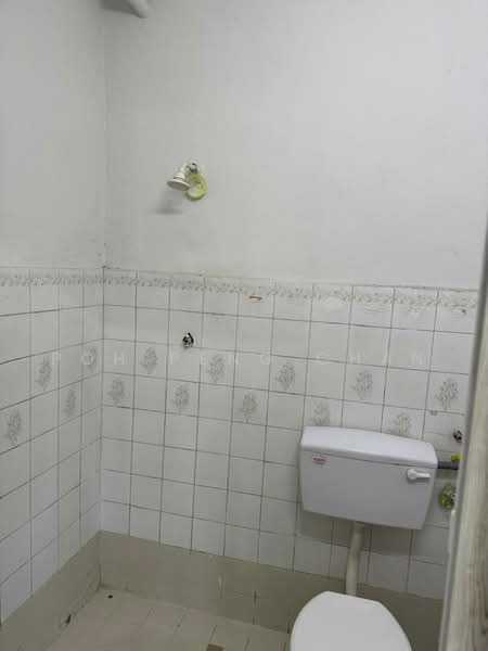 Rumah Teres 2-Tingkat untuk Disewa di Taman Bayu Perdana (Klang) - Poh Peng Chan - Bathroom - PropertyGuru.com.my