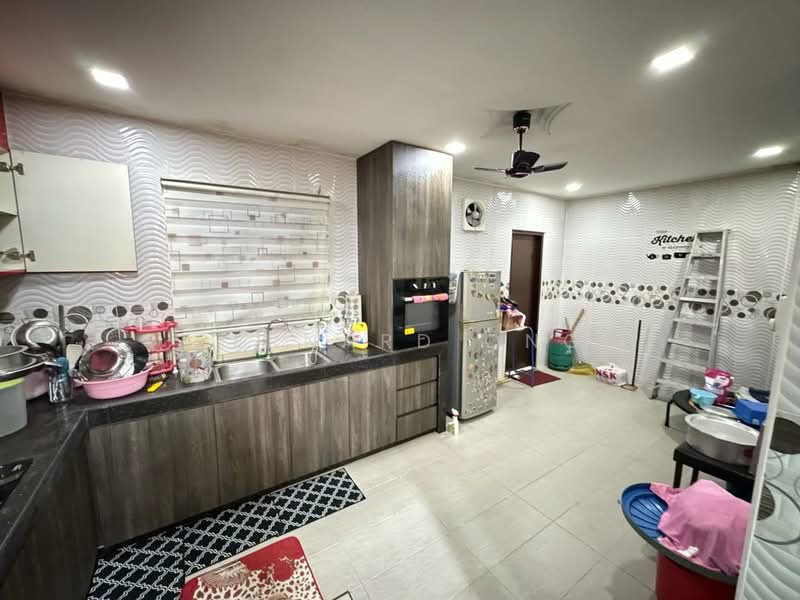 2-storey Terraced House for Sale in Bandar Tasik Puteri (Rawang) - Bernard Ong - Kitchen - PropertyGuru.com.my