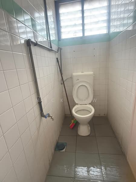 Rumah Teres 1 Tingkat untuk Disewa di Taman Johor Jaya (Johor Bahru) - Nick Low - Bathroom - PropertyGuru.com.my
