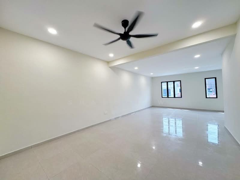 Rumah Teres 2 Tingkat untuk Dijual di Bandar Baru Permas Jaya (Permas Jaya) - Shawn Law - Living Room - PropertyGuru.com.my