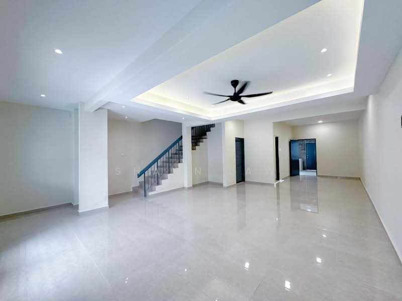Rumah Teres 2 Tingkat untuk Dijual di Bandar Baru Permas Jaya (Permas Jaya) - Shawn Law - Living Room - PropertyGuru.com.my