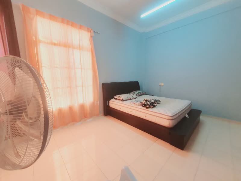 Apartment for Sale at Pangsapuri Bukit Beruang Bestari (University View) - CHIN FN - Bedroom - PropertyGuru.com.my