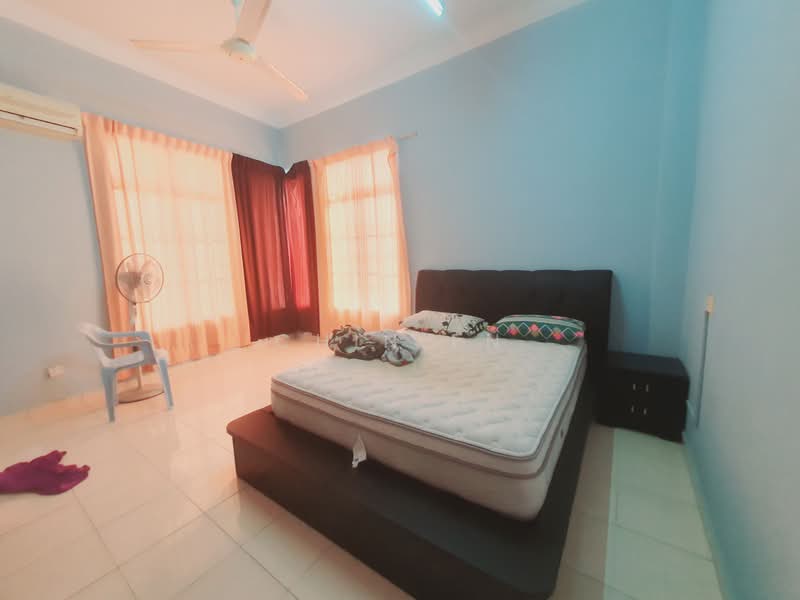 Apartment for Sale at Pangsapuri Bukit Beruang Bestari (University View) - CHIN FN - Bedroom - PropertyGuru.com.my