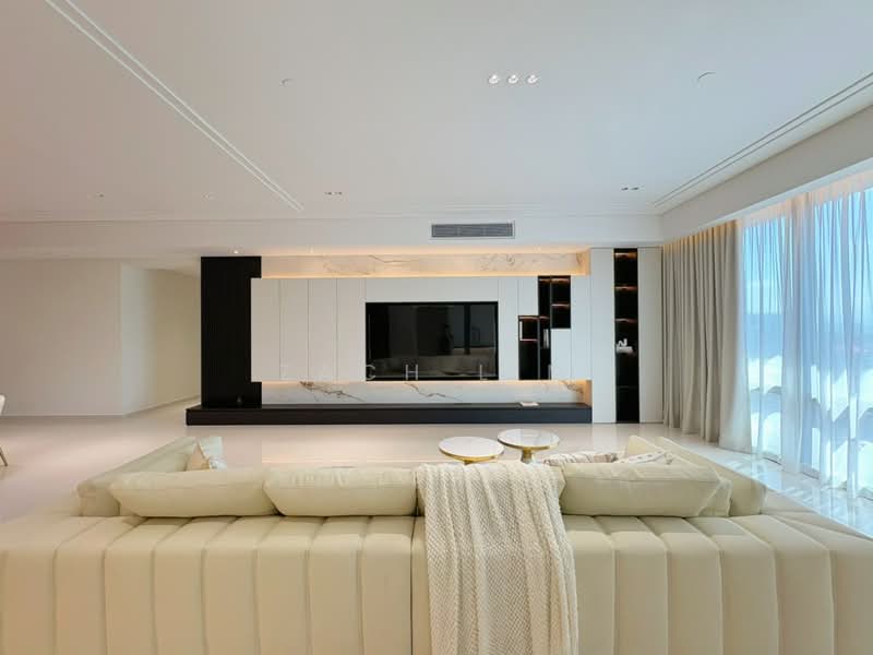 Kediaman Servis untuk Disewa di Crown Residences @ Pavilion Damansara Heights - Zach Lim - Living Room - PropertyGuru.com.my