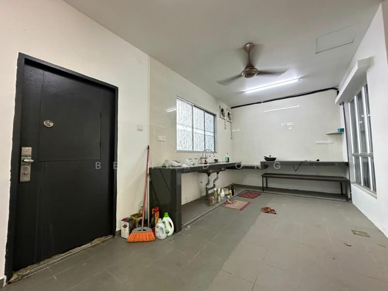 Rumah Teres 2 Tingkat untuk Dijual di Bandar Tasik Puteri (Rawang) - Bernard Ong - Kitchen - PropertyGuru.com.my