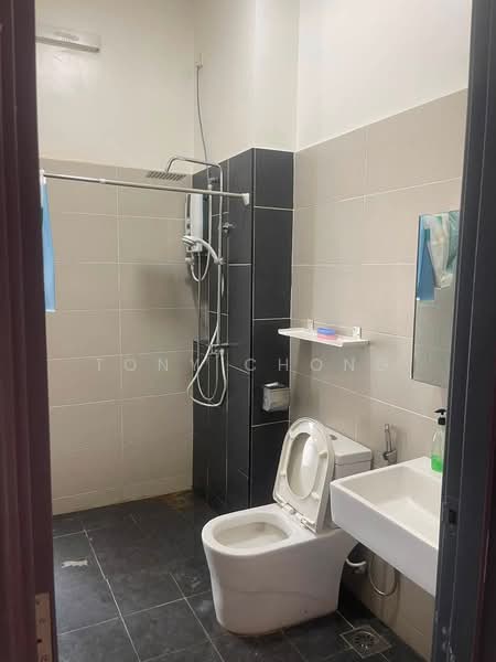 Rumah Teres untuk Disewa di Masai (Johor) - Tony Chong - Bathroom - PropertyGuru.com.my