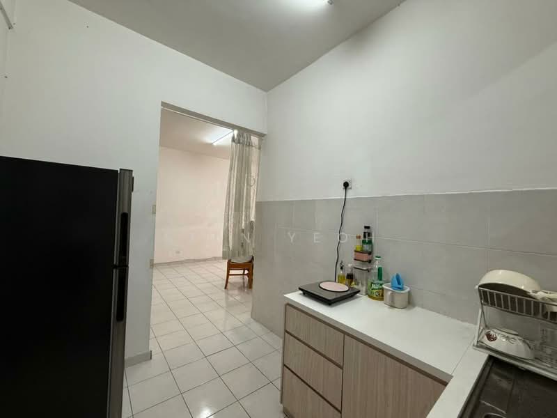 Pangsapuri untuk Dijual di Molek Ria - Sean Yeoh - Kitchen - PropertyGuru.com.my