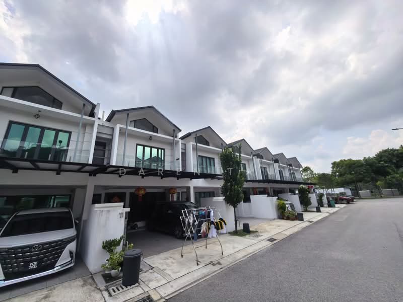 Rumah Teres 2-Tingkat untuk Dijual di Puchong (Selangor) - Daren Tan - Exterior - PropertyGuru.com.my