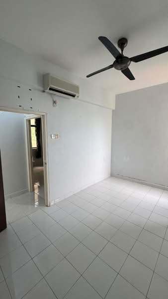 Kondominium untuk Disewa di Eden Seaview Condominium - Lucas Lim - Interior - PropertyGuru.com.my