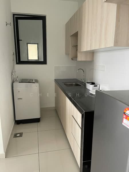 Kediaman Servis untuk Disewa di Kenwingston Skylofts - Chee Shun - Kitchen - PropertyGuru.com.my