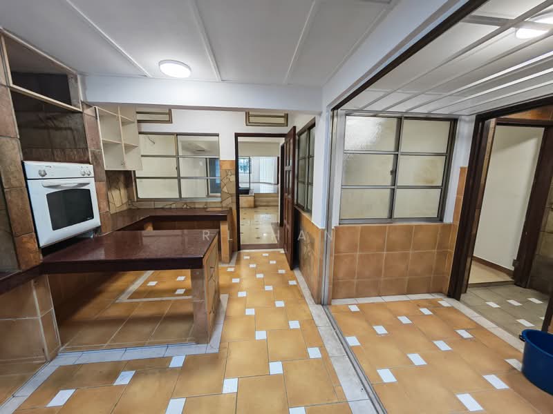 2.5-storey Terraced House for Sale in Wangsa Baiduri (Subang Jaya) - RL Han - Kitchen - PropertyGuru.com.my