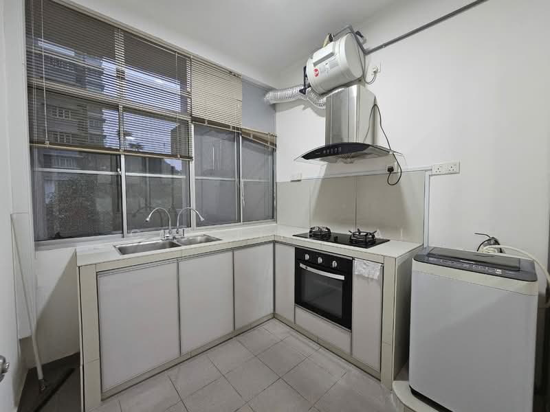 Condominium for Sale at Fairway Suites - Caroline Lai - Kitchen - PropertyGuru.com.my