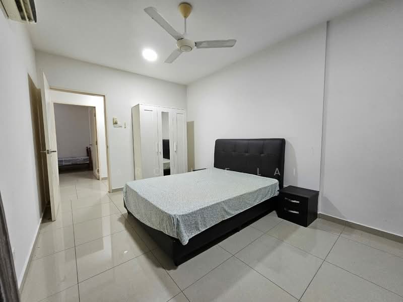 Condominium for Sale at Fairway Suites - Caroline Lai - Bedroom - PropertyGuru.com.my