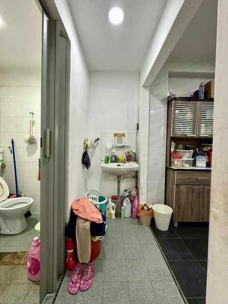 2-storey Terraced House for Rent in Taman Damai Jaya (Skudai) - YC Fung - Bathroom - PropertyGuru.com.my