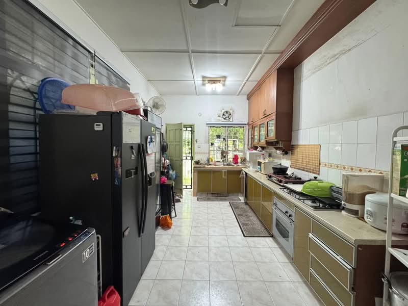 2.5-storey Terraced House for Sale in Ampang Jaya (Ampang) - Tony Lau - Kitchen - PropertyGuru.com.my