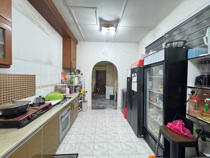 2.5-storey Terraced House for Sale in Ampang Jaya (Ampang) - Tony Lau - Kitchen - PropertyGuru.com.my