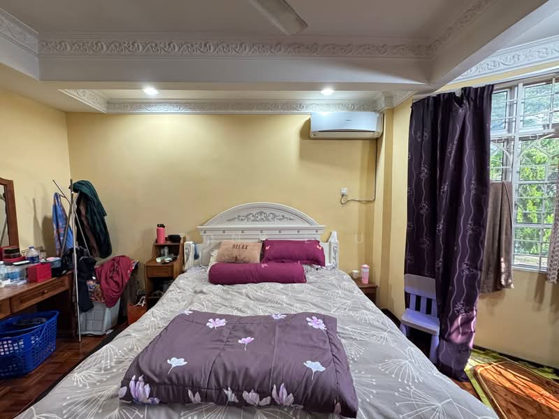 2.5-storey Terraced House for Sale in Ampang Jaya (Ampang) - Tony Lau - Bedroom - PropertyGuru.com.my
