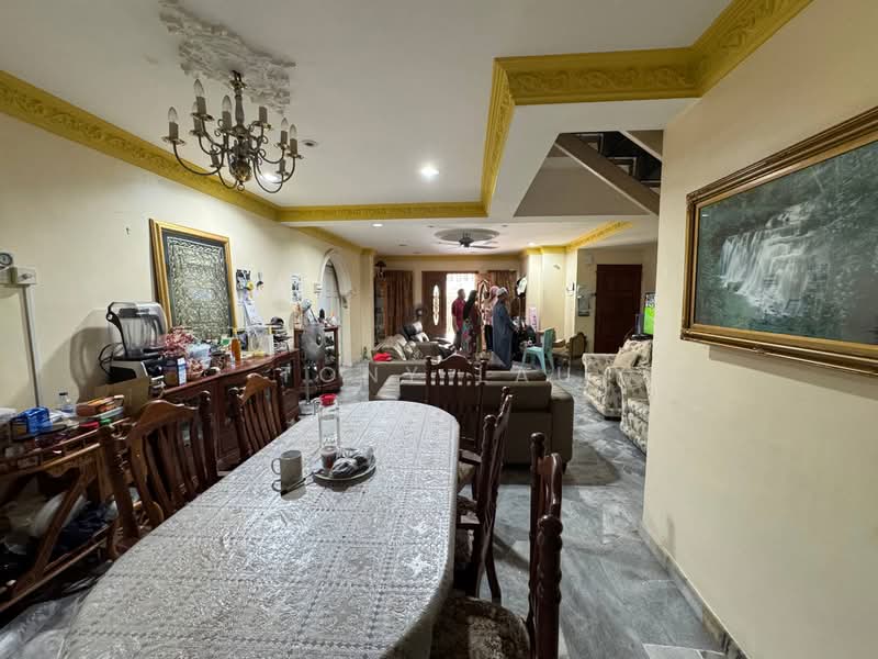 2.5-storey Terraced House for Sale in Ampang Jaya (Ampang) - Tony Lau - Living Room - PropertyGuru.com.my