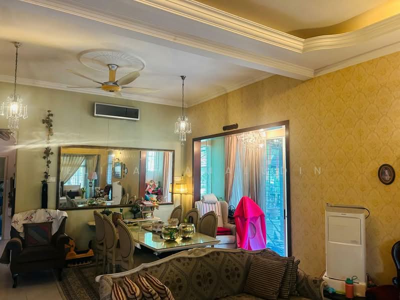 Rumah Teres 2-Tingkat untuk Dijual di Kota Kemuning (Shah Alam) - Eliza Jamaludin - Living Room - PropertyGuru.com.my