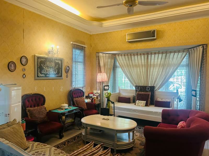 Rumah Teres 2-Tingkat untuk Dijual di Kota Kemuning (Shah Alam) - Eliza Jamaludin - Living Room - PropertyGuru.com.my