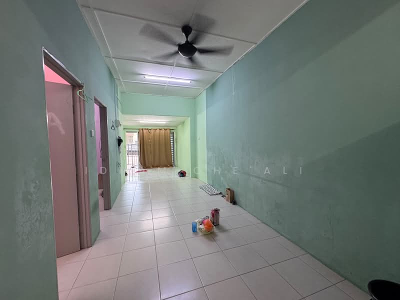 Terraced House for Sale in Kampung Padang Baru (Kuantan) - Idham Che'Ali - Living Room - PropertyGuru.com.my