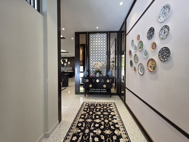 Semi-Detached House for Sale in Taman Sri Ukay (Ulu Kelang) - Fifi Syafiza - Entrance - PropertyGuru.com.my