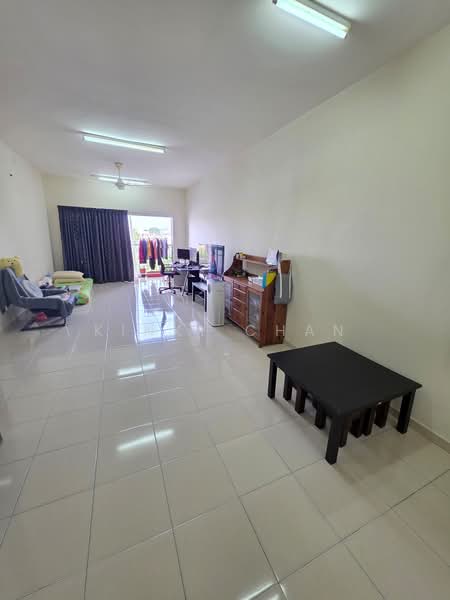Kondominium untuk Dijual di The iResidence - KINKI CHAN - Living Room - PropertyGuru.com.my