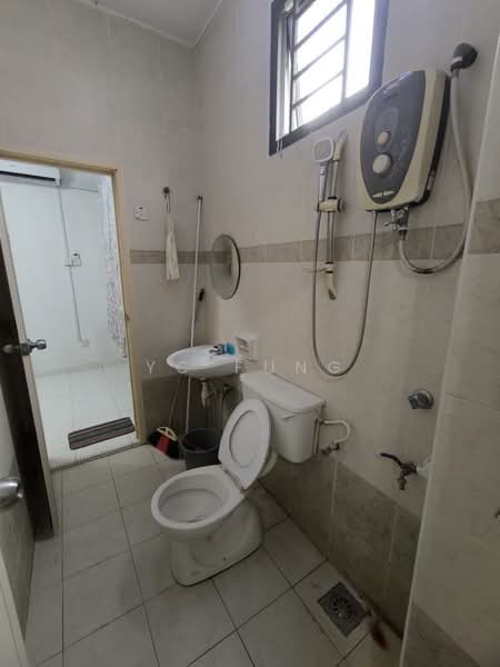 Rumah Teres 2-Tingkat untuk Disewa di Taman Setia Indah (Tebrau) - YC Fung - Bathroom - PropertyGuru.com.my