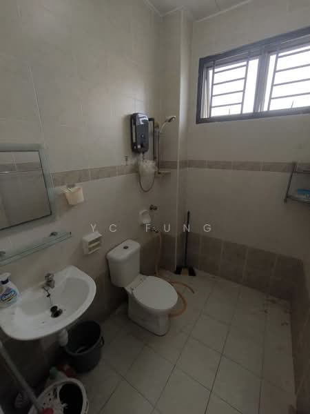 Rumah Teres 2-Tingkat untuk Disewa di Taman Setia Indah (Tebrau) - YC Fung - Bathroom - PropertyGuru.com.my