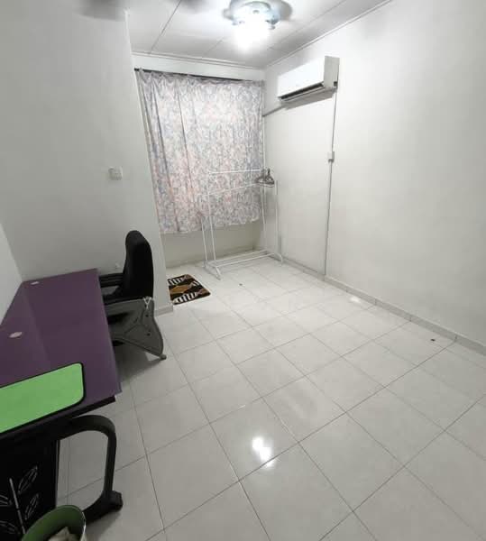 Rumah Teres 2-Tingkat untuk Disewa di Taman Setia Indah (Tebrau) - YC Fung - Study - PropertyGuru.com.my