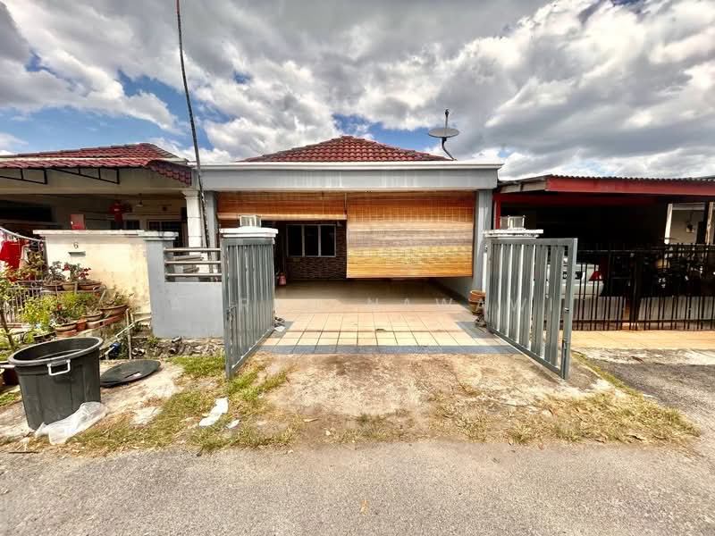 1-storey Terraced House for Sale in Batu 9 (Cheras) - Fauran Nawawi - PropertyGuru.com.my
