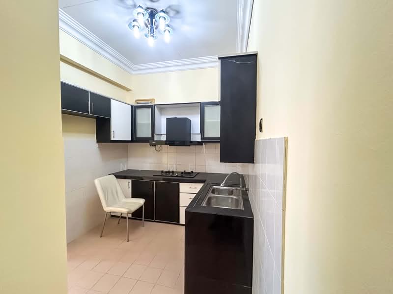 Townhouse for Sale in Cheras (Selangor) - N. Melisa - Kitchen - PropertyGuru.com.my
