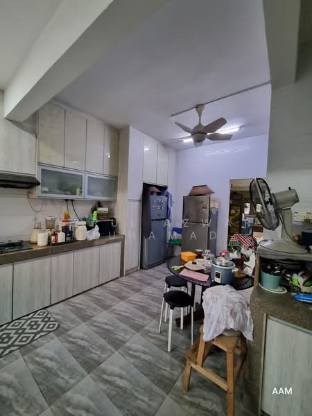Rumah Teres 2 Tingkat untuk Dijual di Bandar Baru Bangi (Selangor) - Azrul Azwar Muhamad - Kitchen - PropertyGuru.com.my