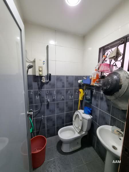 Rumah Teres 2 Tingkat untuk Dijual di Bandar Baru Bangi (Selangor) - Azrul Azwar Muhamad - Bathroom - PropertyGuru.com.my