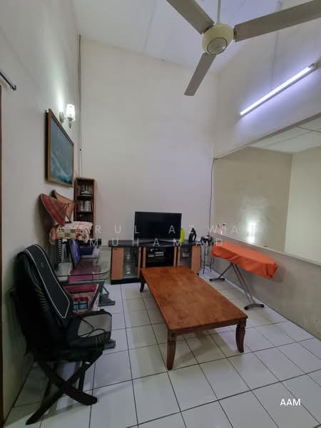 Rumah Teres 2 Tingkat untuk Dijual di Bandar Baru Bangi (Selangor) - Azrul Azwar Muhamad - Living Room - PropertyGuru.com.my
