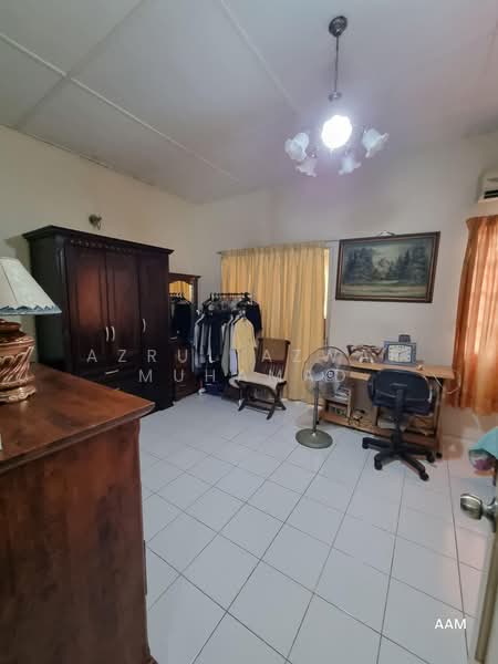 Rumah Teres 2 Tingkat untuk Dijual di Bandar Baru Bangi (Selangor) - Azrul Azwar Muhamad - Bedroom - PropertyGuru.com.my