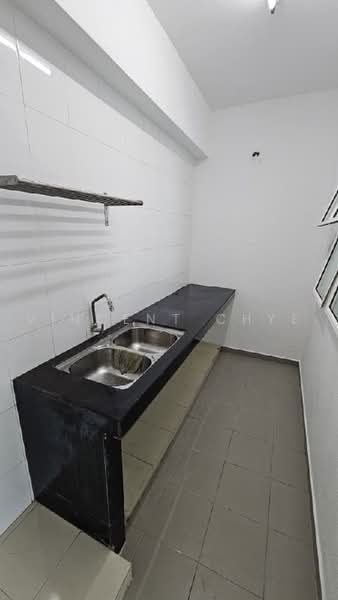 Condominium for Rent at The Zest @ Kinrara 9 - Vincent Chye - Kitchen - PropertyGuru.com.my