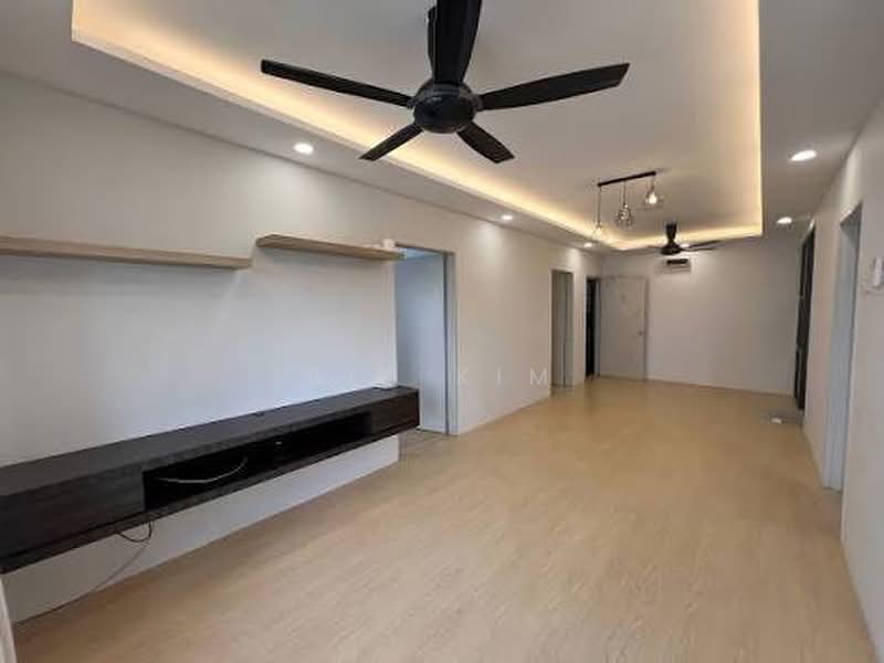 Bungalow for Sale in Seri Kembangan (Selangor) - Bee Kim - Living Room - PropertyGuru.com.my