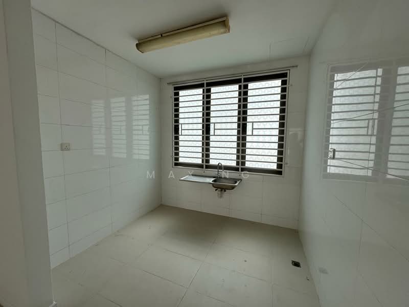 3-storey Terraced House for Sale in Gelugor (Penang) - Max Ng - Kitchen - PropertyGuru.com.my