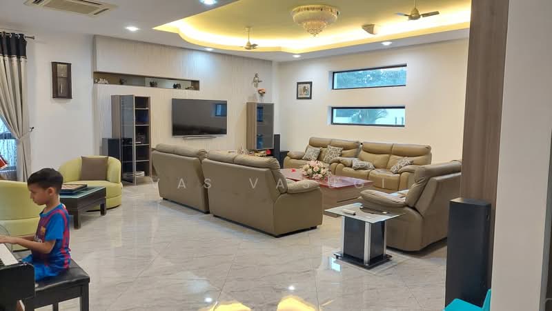Bungalow House untuk Dijual di Nilai (Negeri Sembilan) - Vas Vasugi - Living Room - PropertyGuru.com.my