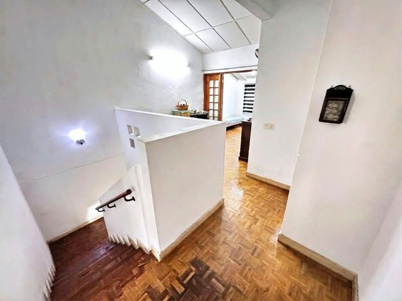 Rumah Teres 2 Tingkat untuk Dijual di Seksyen 27 (Shah Alam) - Hazeman Omar - Corridor - PropertyGuru.com.my