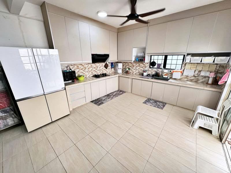 Rumah Teres 2 Tingkat untuk Dijual di Seksyen 27 (Shah Alam) - Hazeman Omar - Kitchen - PropertyGuru.com.my