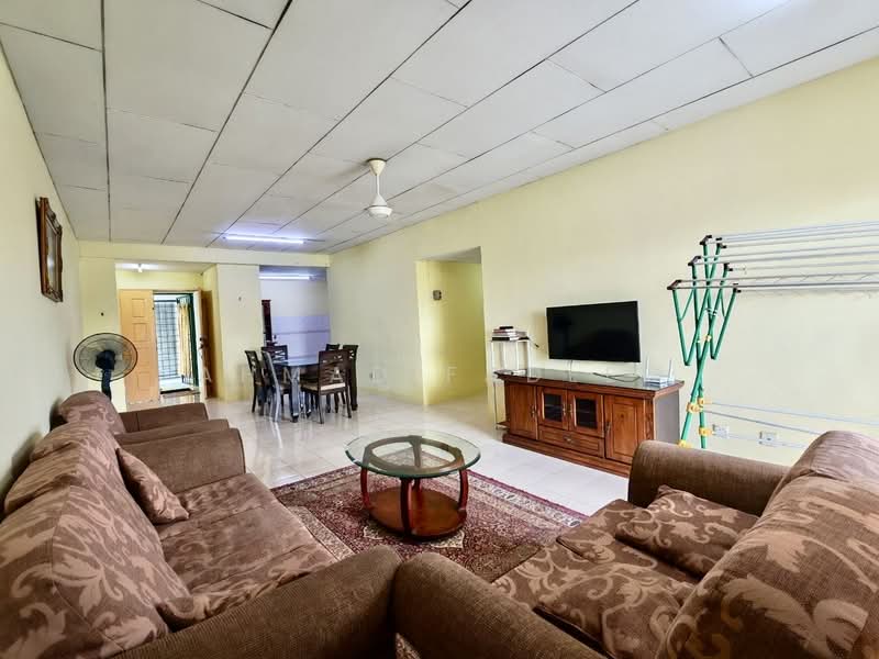 Kondominium untuk Dijual di Idaman Putera - Ahmad Fadlee - Living Room - PropertyGuru.com.my