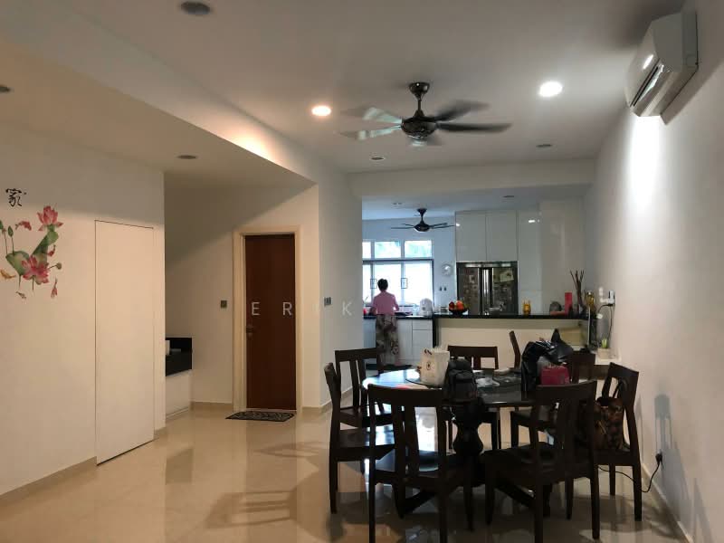 Rumah Berkembar untuk Dijual di Taman Taming Indah 2 (Bandar Sungai Long) - Erik Oh - Living Room - PropertyGuru.com.my